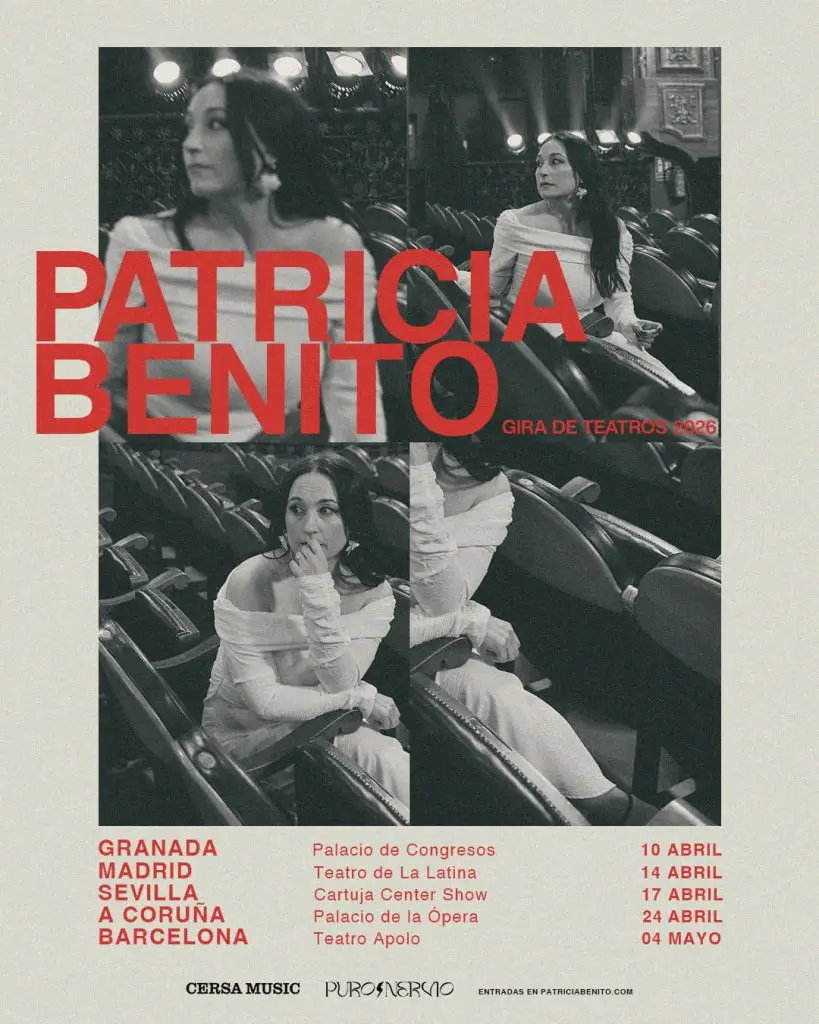 Cartel de la gira de teatros 2026 de Patricia Benito. La autora aparece sentada en butacas de un teatro vacío, en varias imágenes en blanco y negro. Se muestran las fechas y ciudades de la gira: Granada, Madrid, Sevilla, A Coruña y Barcelona.